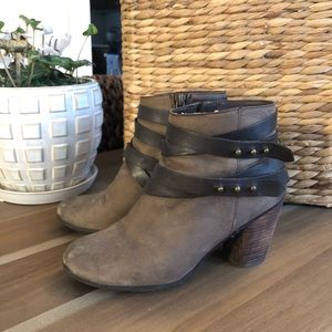 BP Leather Ankle Booties 7 Brown Straps Bronze